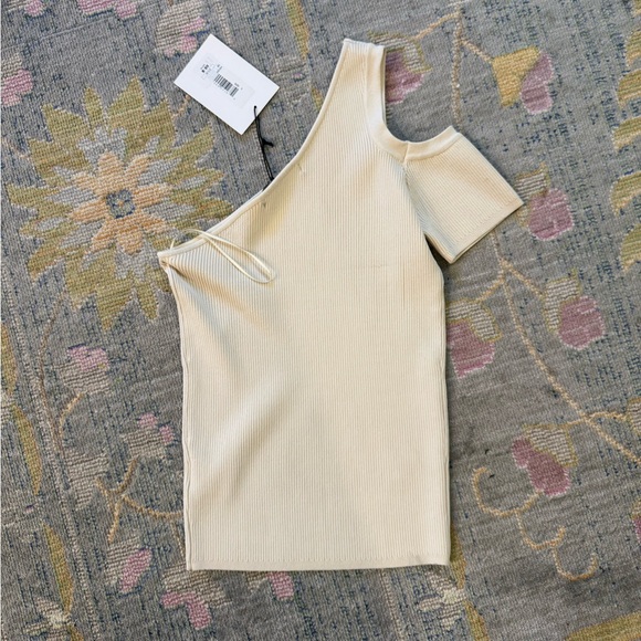 Women’s One-Shoulder Cream Ribbed Top - Picture 4 of 6